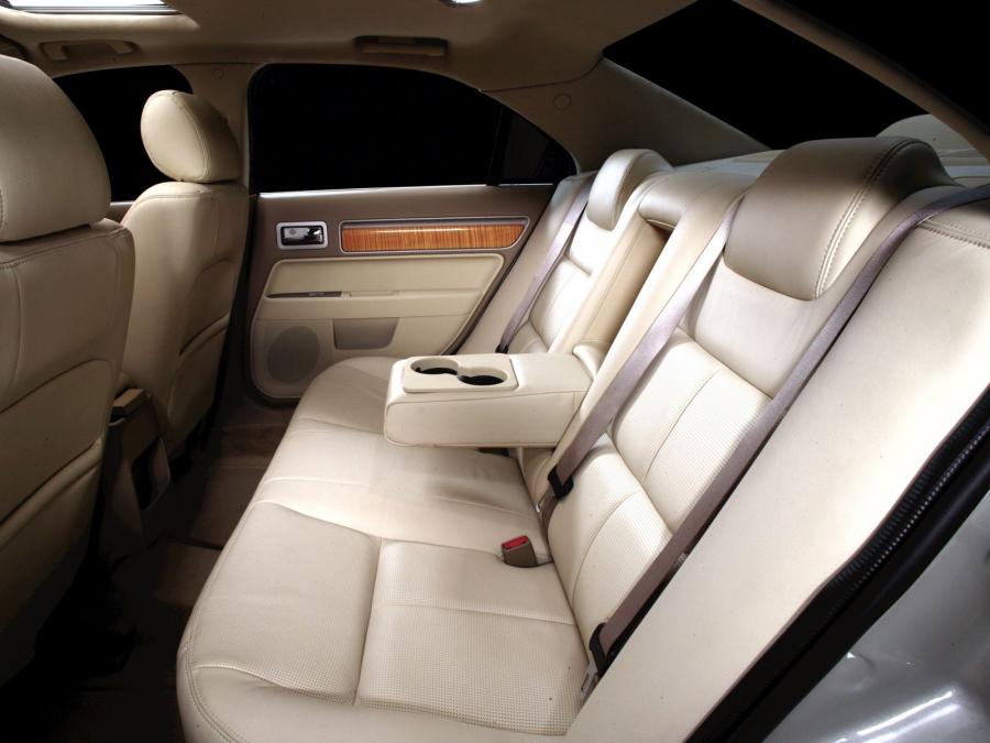  Lincoln MKZ 2006 года  (фото 7 из 13)